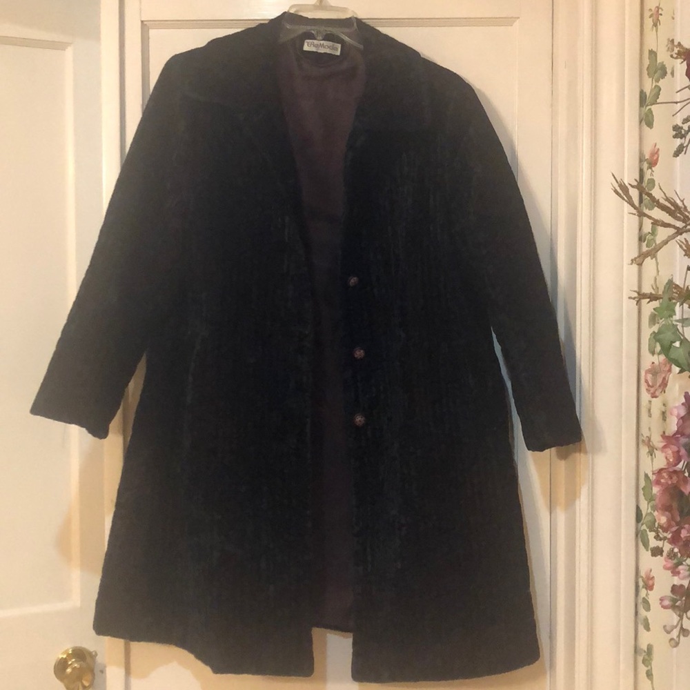 EreMode Coat - Picture 2 of 6